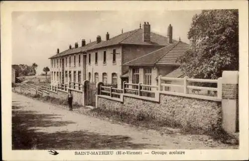 Ak Saint-Mathieu Haute Vienne, Groupe scolaire
