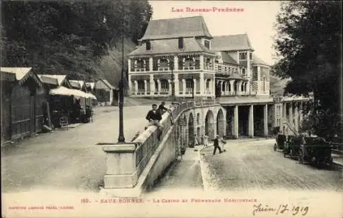 Ak Aas Eaux-Bonnes Hautes-Pyrénées, Casino, Promenade, wunderschöne Architektur, Bäume, Menschen,