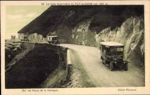 Ak Saint Bonnet près Orcival Puy-de-Dôme, Automobilstraße, Berge,  Autos, Landschaft