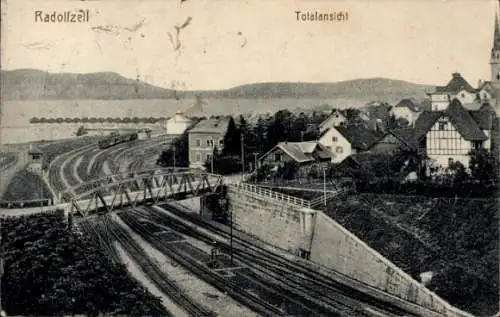 Ak Radolfzell am Bodensee, Totalansicht, Brücke