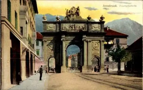 Ak Innsbruck Tirol, Patscherkofel, Triumphpforte,  Architektur, Berge im Hintergrund, bunte Farbe