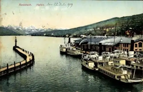 Ak Rorschach Kt. St. Gallen Schweiz, Rorschach Hafen, Schiffe, Berge,  