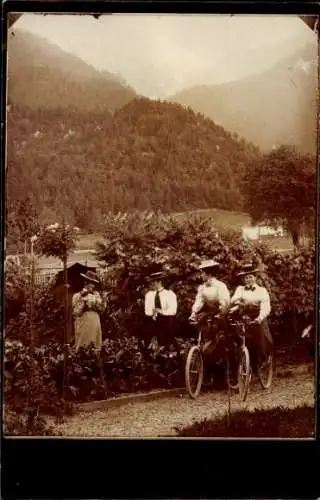 Foto Ak Frauen fahren Rad, Radfahrer