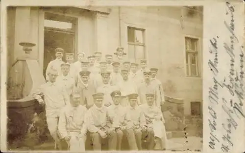 Foto Ak Potsdam, Deutsche Soldaten in Uniform, Lazarett, St. Joseph Krankenhaus, Waisenhaus