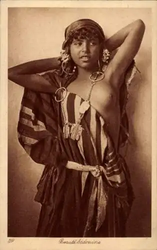 Ak Beaute bedouine, Frauenakt, barbusig, Maghreb