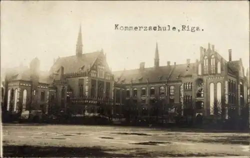 Foto Ak  Riga Lettland, Kommerzschule