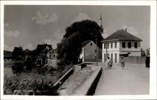 Foto Ak Bosanski Novi Novi Grad Bosnien Herzegowina, Straßenpartie