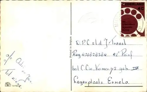 Ak Drie Ermelo Gelderland, Eine dicke Frau mit einem Nudelholz steht in einer Tür.