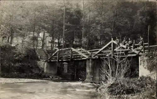 Foto Ak Brücke über Fluß