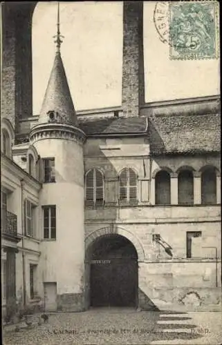 Ak Cachan Val de Marne, Vorderansicht eines Gebäudes, Turm, Fenster, Steinmauern, Poststempel