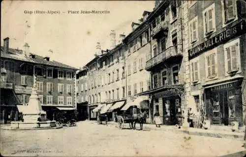 Ak Gap Hautes Alpes, Historische Architektur, Stadtplatz, Pferd, Brunnen