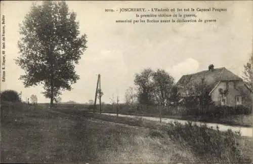 Ak Joncherey Territoire de Belfort, Landschaft mit Baum und Haus, Gedenkstätte für Caporal Peugeo