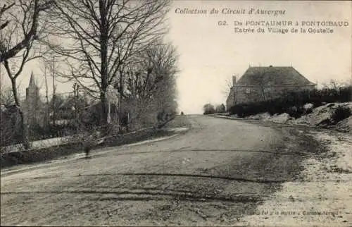CPA Pontaumur Puy de Dôme, Entrée du Village de la Goutelle