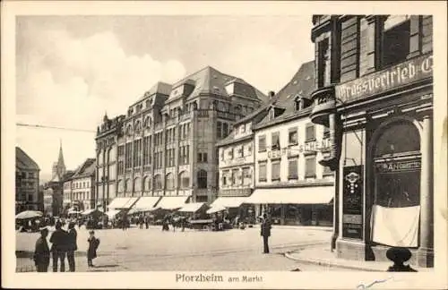 Ak Pforzheim im Schwarzwald, Stadtansicht, r Markt, alte Gebäude, Straßenansicht, Geschäfte