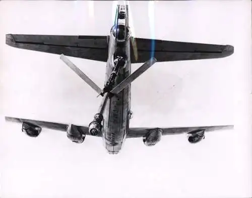 Foto Amerikanisches Militärflugzeug, US Air Force, Betankung in der Luft