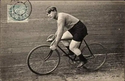 Ak Radrennsport, Radrennfahrer Willie Fenn, amerikanischer Sprinter, Radrennbahn