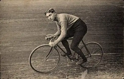 Ak Radrennsport, Radrennfahrer Menus Bedell, amerikanischer Sprinter, Radrennbahn