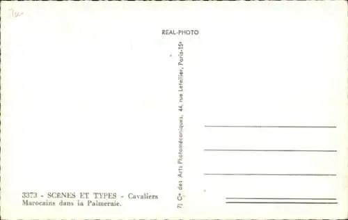 CPA Scènes et Types, Cavaliers, Marocains dans la Palmeraie