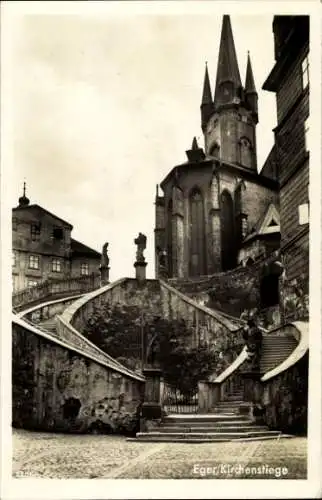 Ak Cheb Eger Reg. Karlsbad, Kirchenstiege, Freitreppe, Turm