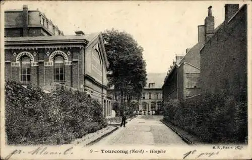Ak Roubaix Nord, Hospiz in Tourcoing,  Architektur, ruhige Straße, Bäume