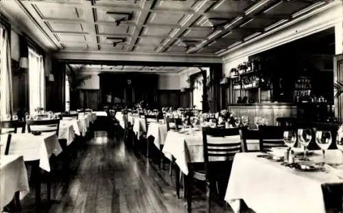 Ak Thoissey Ain, Restaurant-Innenansicht, elegante Tischdekoration, große Fenster, Holzfußboden