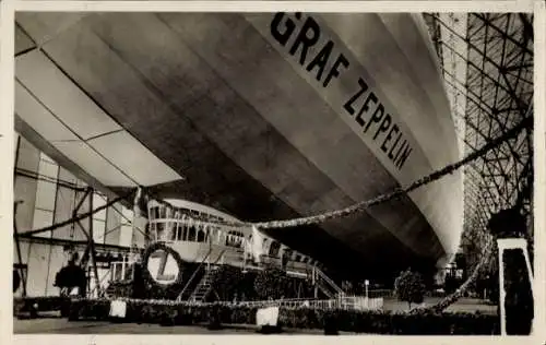 Ak Taufe des LZ 127 Graf Zeppelin, Luftschiff