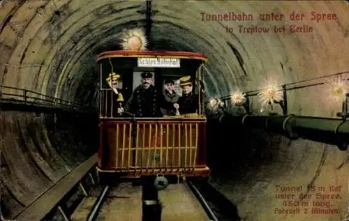Ak Berlin Treptow, Tunnelbahn unter der Spree, Fahrer und Fahrgäste