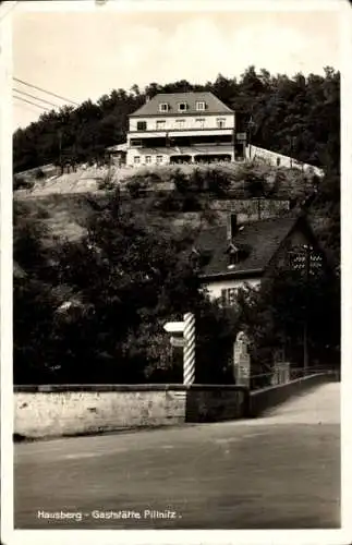 Ak Dresden Pillnitz, Hausberg-Gaststätte,  Gaststätte, umliegende Bäume