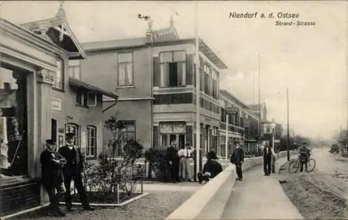 Ak Niendorf an der Ostsee Timmendorfer Strand, Strandstraße