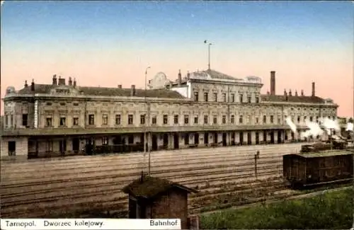 Ak Tarnopol Ukraine, Dworzec kolejowy, Blick auf den Bahnhof