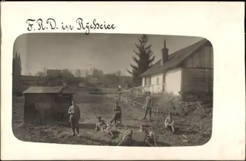 Foto Ak Rychcice Ukraine, FRD, Soldaten, 1917