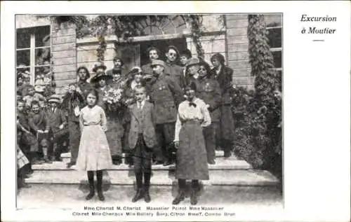 CPA Excursion à Moutier, Famille du Rameau d'Olivier, Mme Charlat, M. Charlat