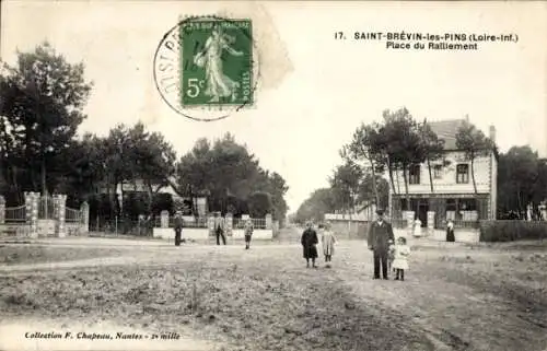 CPA Saint Brévin les Pins Loire Atlantique, Place du Ralliement