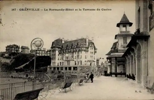 Ak Granville Manche, Le Normandy-Hôtel, Terrasse du Casino, Strandpromenade, Architektur