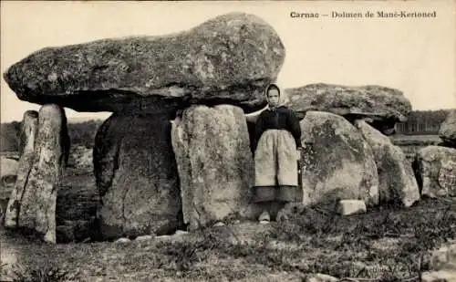 Ak Carnac Morbihan, Dolmen de Mané Kerioned, Costumes
