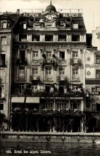 Foto Ak Luzern Schweiz, Blick auf das Hotel des Alpes vom Fluss aus