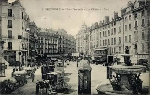 Ak Grenoble Isère, Platz Grenette, Château d'Eau,  Architektur, Pferdefuhrwerke, Brunnen