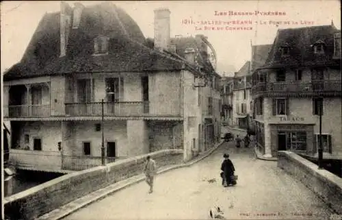 CPA Salies de Béarn Pyrénées Atlantiques, Pont de la Lune, Rue du Commerce