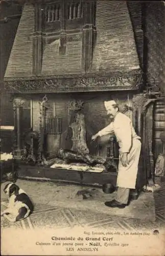 Ak Les Andelys Eure, Kamin, Koch in Weiß, Braten eines jungen Schweins, Weihnachtsfeier
