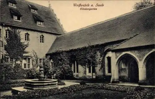 Ak Weißenfels an der Saale, Klostergarten, Brunnen