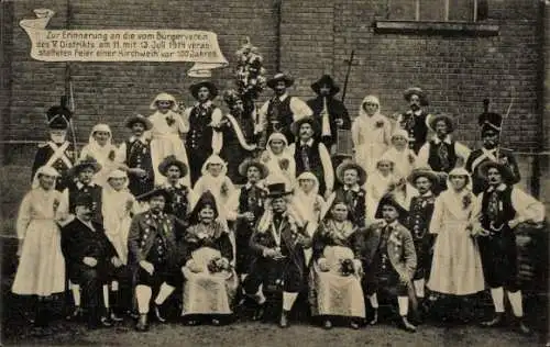 Ak Herzogenaurach in Franken Bayern, Liebfrauenhaus, Gruppenfoto, traditionelle Trachten, Kirchwe