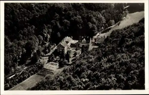 Ak Ludwigshafen am Rhein, Luftaufnahme des Erholungsheims, umliegende Bäume, Garten