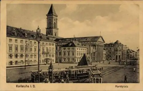 Ak Karlsruhe in Baden, Marktplatz, Straßenbahnen