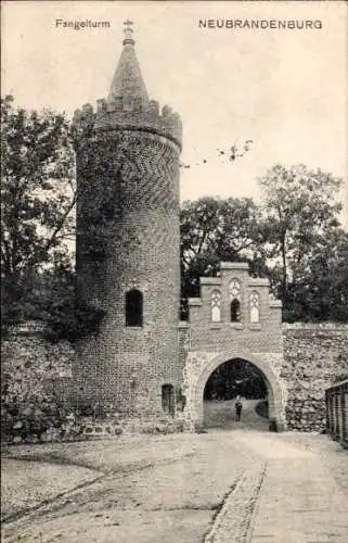 Ak Neubrandenburg in Mecklenburg, Fangelturm