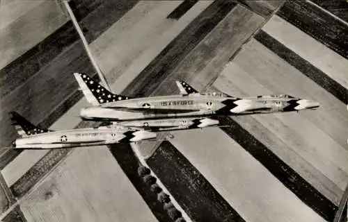 Ak Amerikanische Militärflugzeuge, North American F-100C
