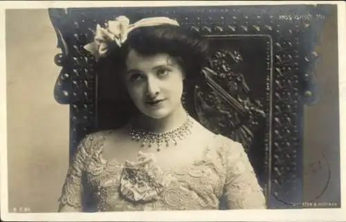 Ak Junge Frau, Portrait