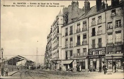 Ak Nantes Loire Atlantique, Eingang zum Quai de la Fosse, Maison des Tourelles