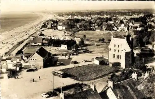 Ak Carolles Plage Jullouville Manche, Ansicht von  Küstenlandschaft, Häuser