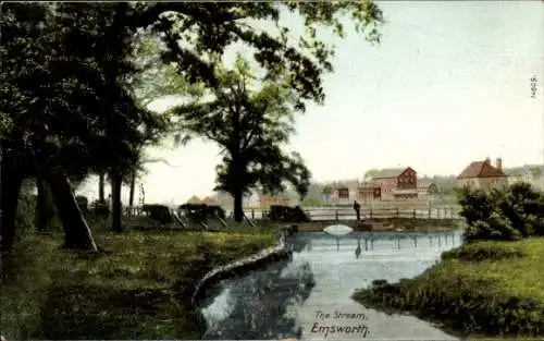 Ak Emsworth Hampshire England, Schöne Landschaft mit Wasserlauf, Bäumen, Wohngebäuden, nmotiv