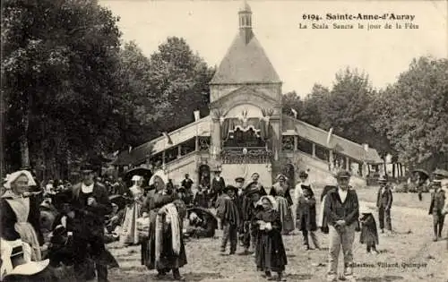 CPA Sainte Anne Auray Morbihan, La Scala Sancta le jour de la Fête